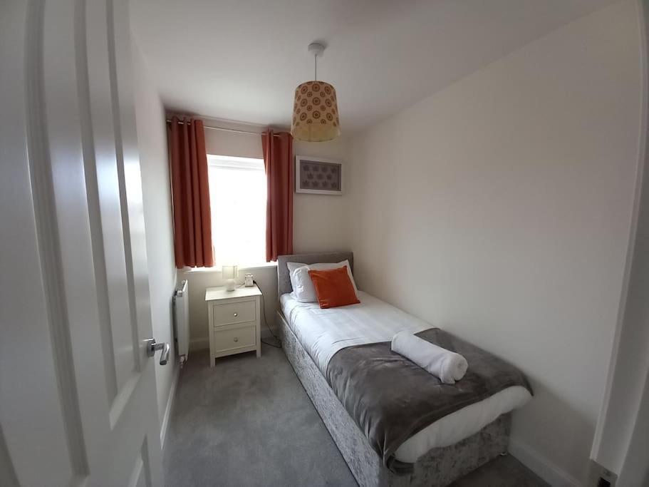Cozy 3 Bed Sasha House In Beeston Nottingham Villa Kültér fotó